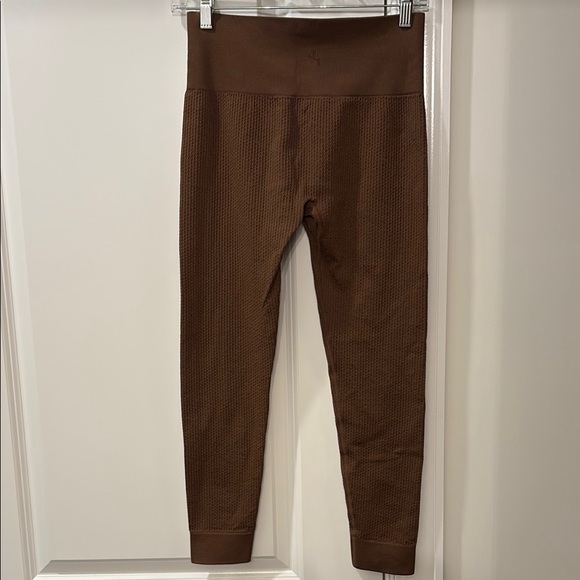JoyLab Brown Leggings and Crop Top Set - Picture 5 of 5